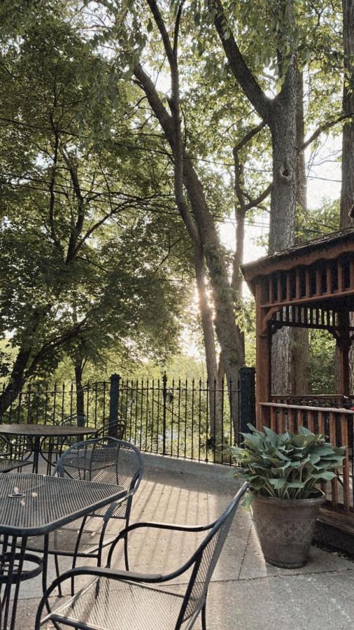 The Ginkgo Tree Bed and Breakfast Mount Pleasant Εξωτερικό φωτογραφία