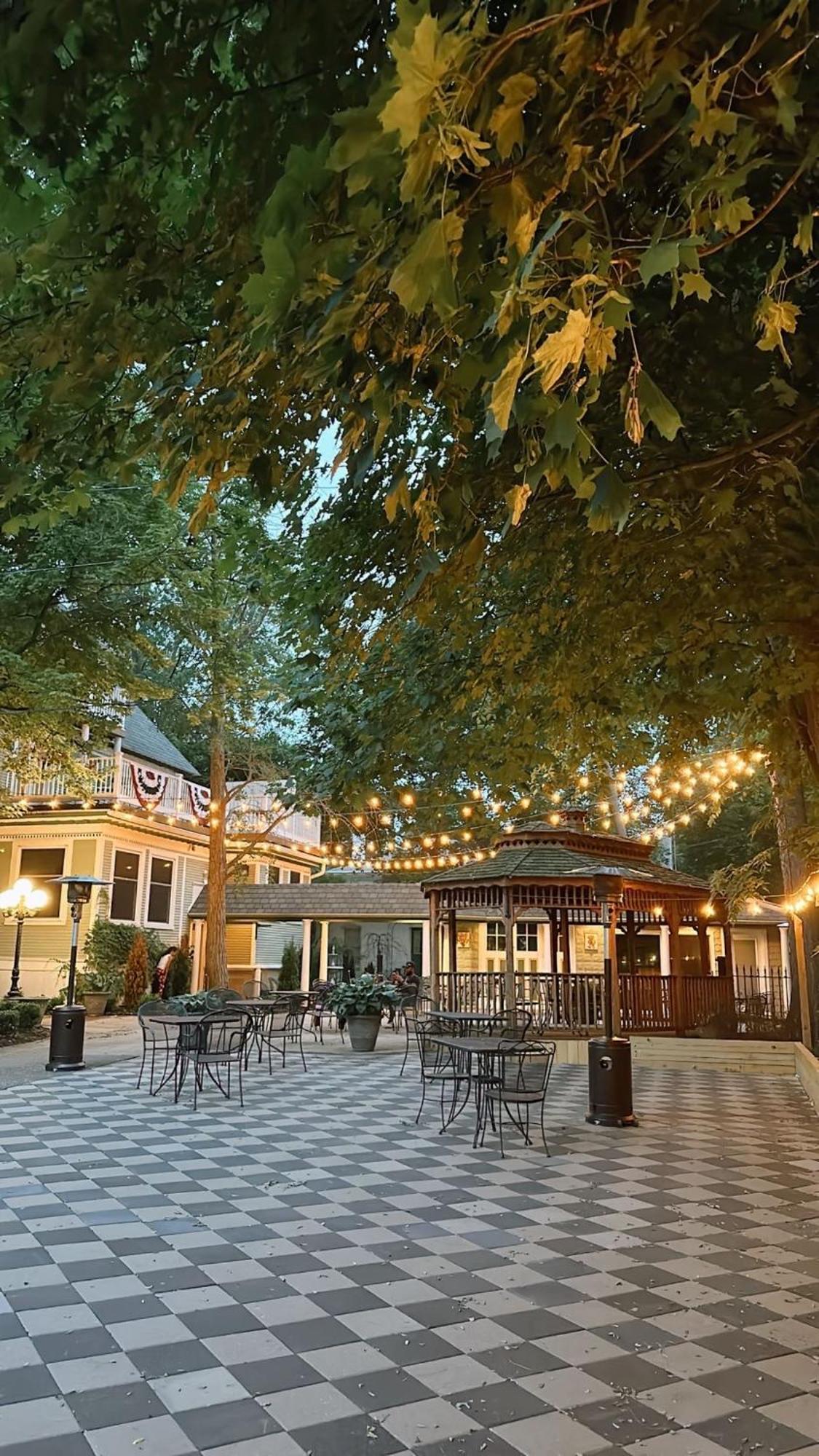 The Ginkgo Tree Bed and Breakfast Mount Pleasant Εξωτερικό φωτογραφία